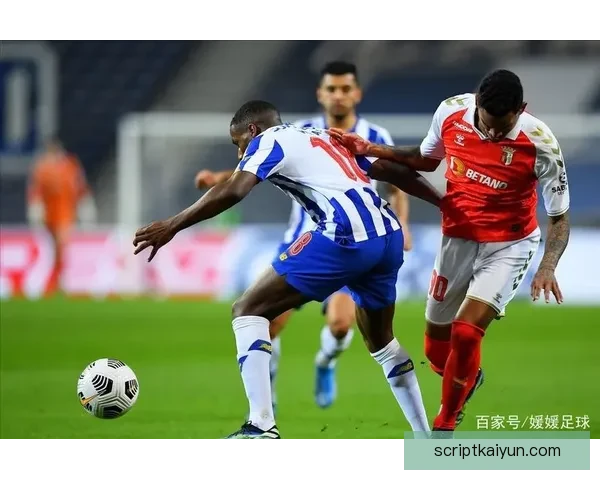 弗吉尔·范戴克表现稳健，状态回暖为球队争冠助力